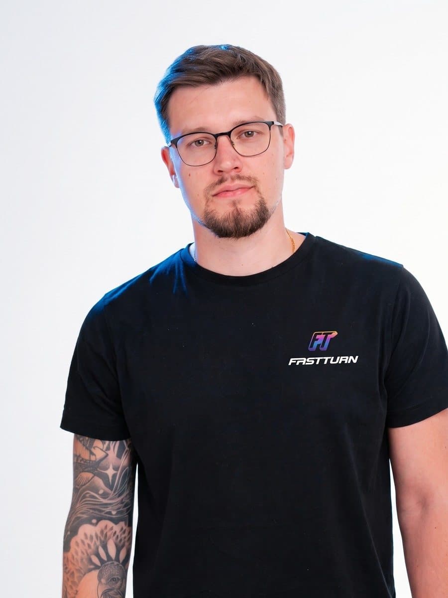 Denis, projects & websites at FASTTURN, in a FASTTURN T-shirt